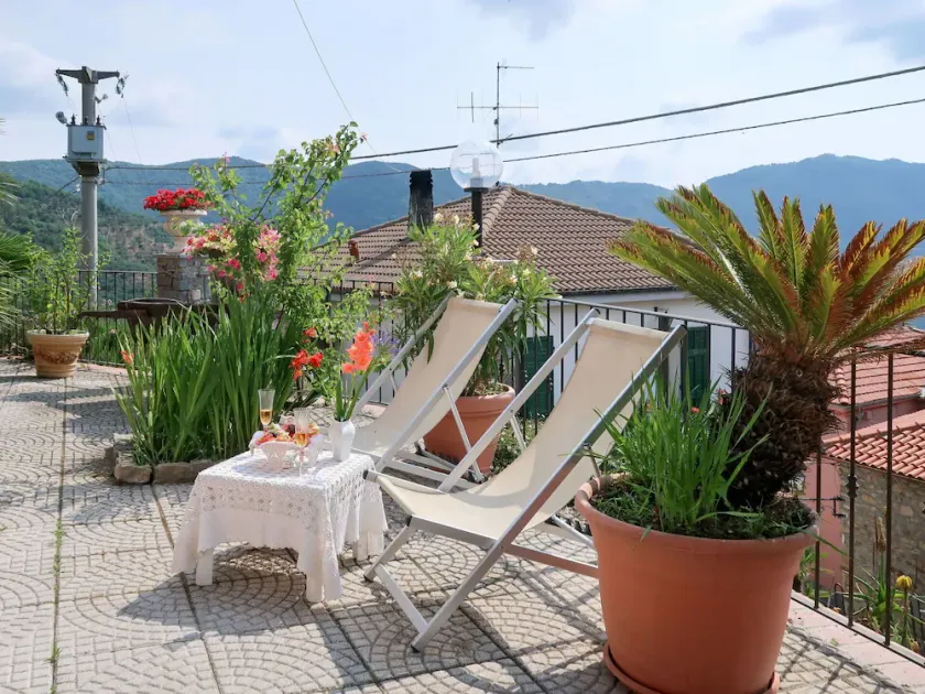 Skøn privat feriebolig for 4 gæster med WIFI, TV, terrasse og panorama udsigt - Image 1