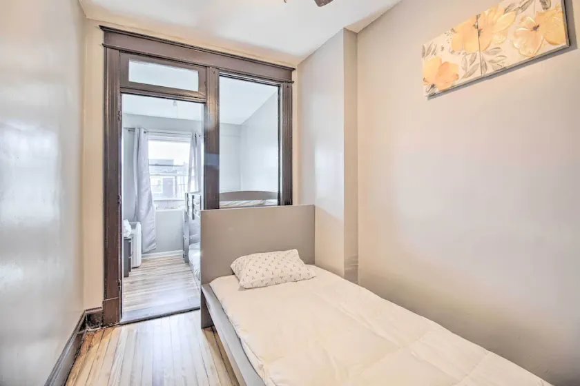 4BR+Parking central townhouse walk to metro&shops - Image 1