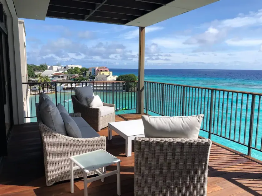 Ocean Reef Penthouse Cottage - Image 1