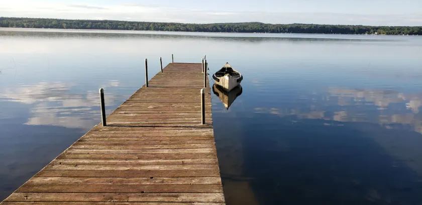 Lakefront Cedar Haven- Free use Canoe and Kayak, 1 hr from Toronto - Image 1