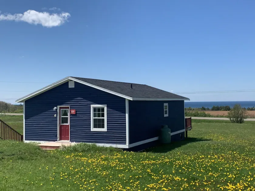 8 Ocean view cottages center of PEI. 2 bedrooms with 1 king and 2 doubles.  - Image 1