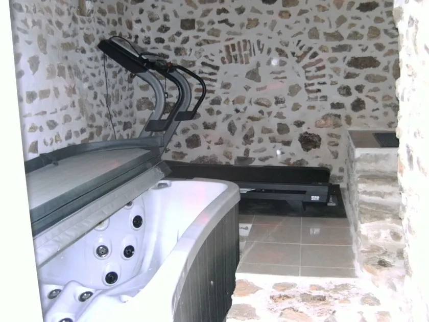 House sleeps 6 to 7 with SPA - Image 1