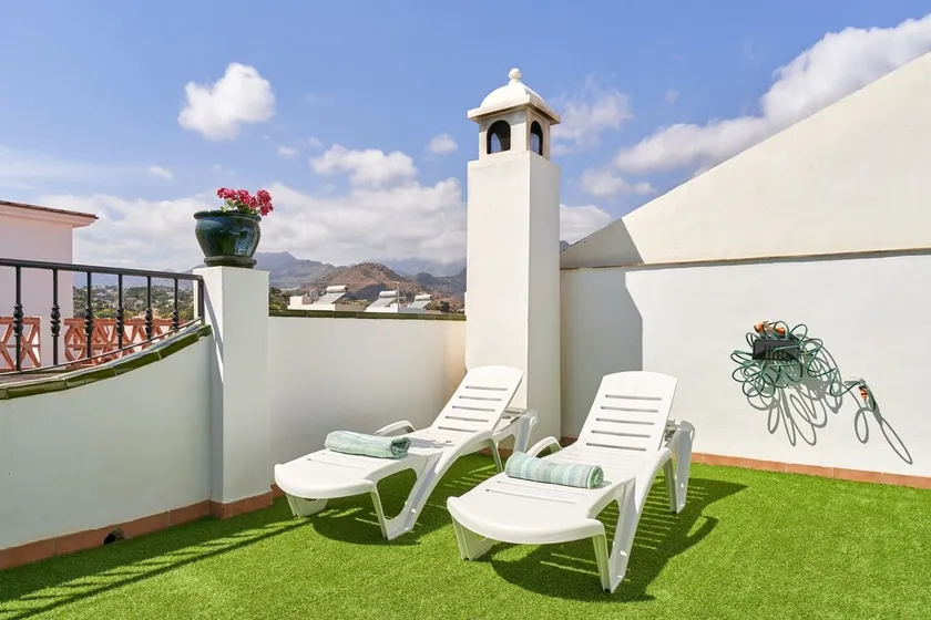 Holiday Home Casa Murillo with Sea View, Terrace & Wi-Fi - Image 1