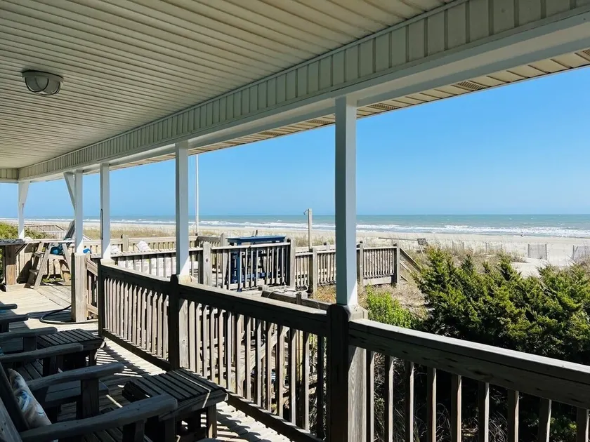 Salty Paradise home - Image 1