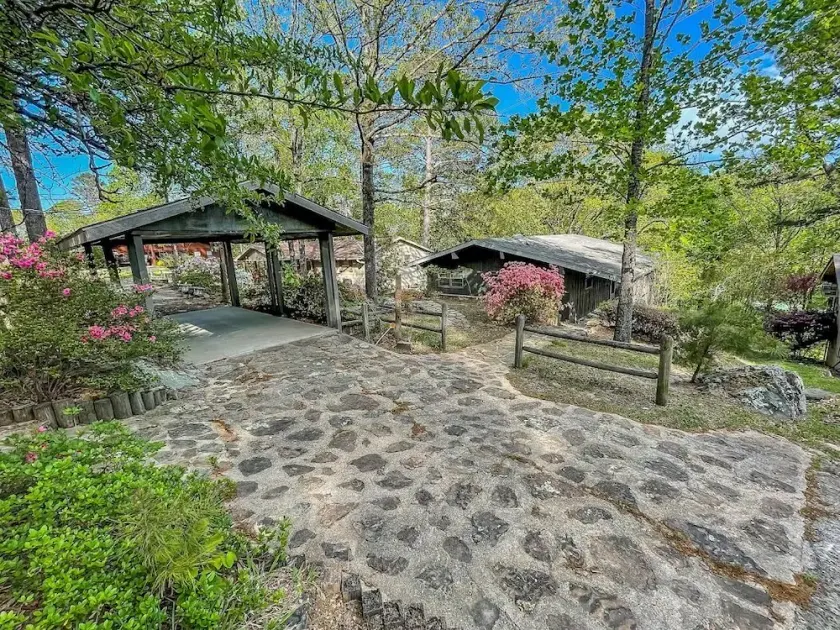 VRBO’s Best Deal on the Lake! - Image 1