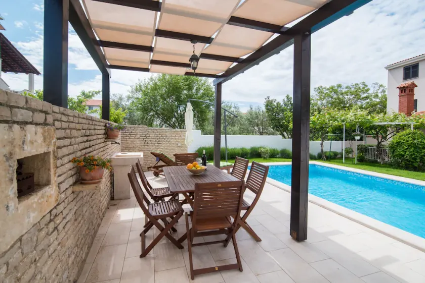 Romantisch und modern, mit Pool, ideal für Paaren! - Image 1