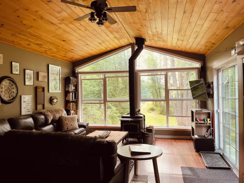A cozy lakeside cottage getaway, plenty included- there is very little to pack! - Image 1