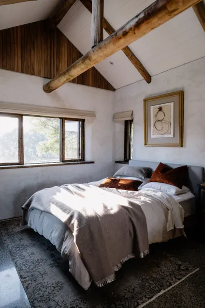 Luxury vineyard log cabin in the Yarra Valley - Image 1