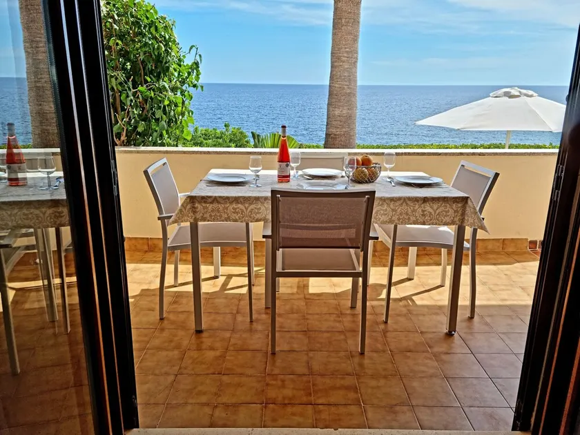 A little paradise, right by the sea - Image 1
