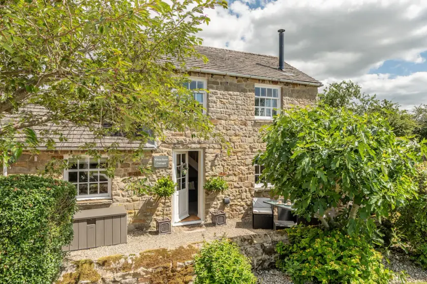 White Rose Cottage, Constable Burton, Yorkshire Dales - Image 1