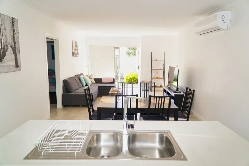 Brand new 2 BD UNIT IN DEER PARK VIC CLOSE TO DEER PARK TRAIN STATION- FWY- CITY - Image 1