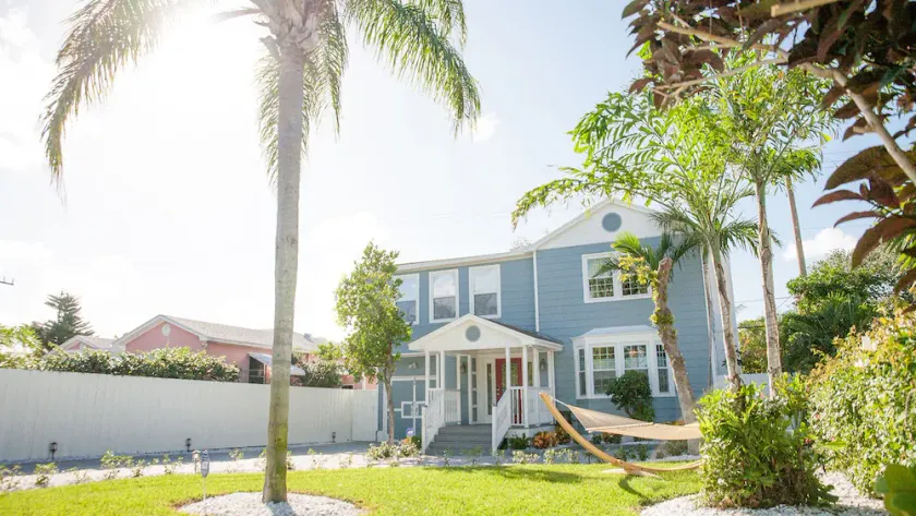 East Delray Beach - Walk to Atlantic Ave Restaurants, Shoppes, and the Beach! - Image 1