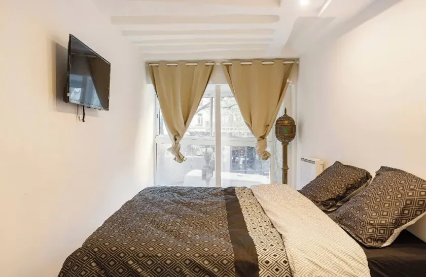 Center 3 bedrooms living fully equipped - Image 1