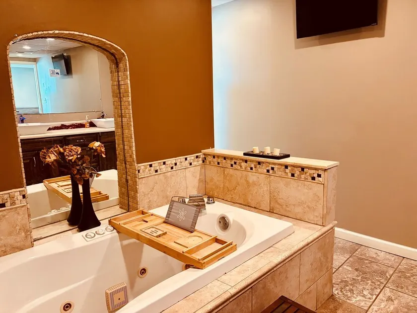 Parkview Hot Tub Game Room & Hocking Hills Getaway - Image 1
