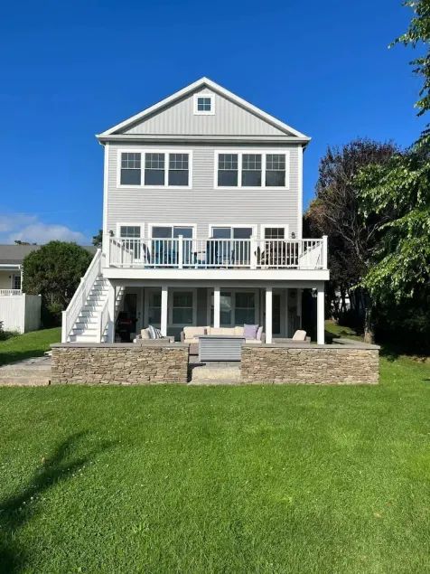 Double lot walk to beach 5 bed 7 bath, large yard - Image 1