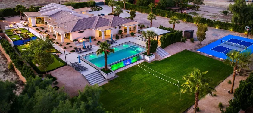 Private Oasis: 45 ft Pool, Spa, NEW Pickleball Ct, 9-hole Golf, Grass Volleyball - Image 1
