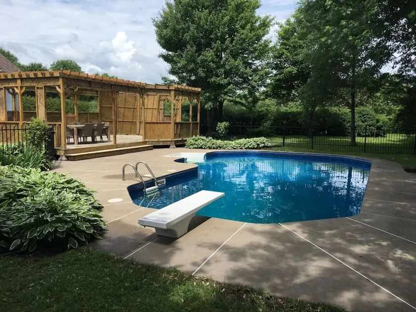 Large Campaign house - Mirabel - Heated pool - Image 1