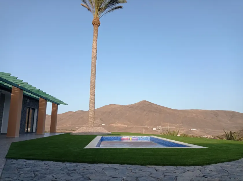 Finca Palmeras 2 befindet sich in einer privilegierten Gegend im Süden der Insel. - Image 1