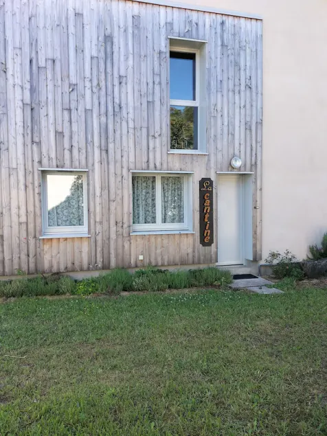 Appartement au Calme Proche des Commerces au Bord de la Loire - Image 1
