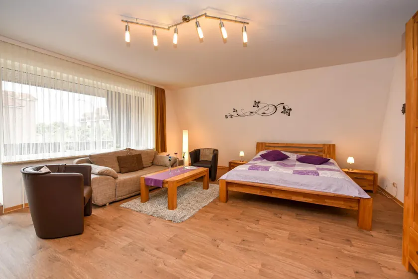 1-Zimmer-Ferienwohnung im 1. OG im Haus LUV - Image 1