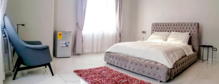 Premium Apartment in Accra with A City View And Rooftop Terrace - Image 1