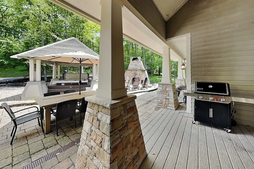 Stone Mountain Vista - Image 1
