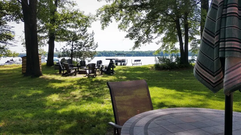 Urlaub in der Hütte, gemütlich. . .Nrthwds Gehobene Charming 4 Bdrm Lakefrt- Bone Lk - Image 1