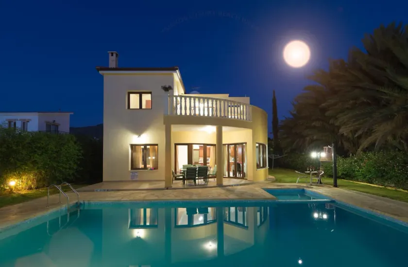 Villa Tsikkos Tria - Image 1