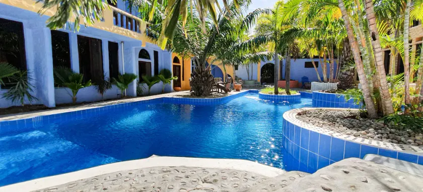 Spectacular 5 Bedroom, 5 Bath Condo with Access to Two Swimming Pools - Image 1