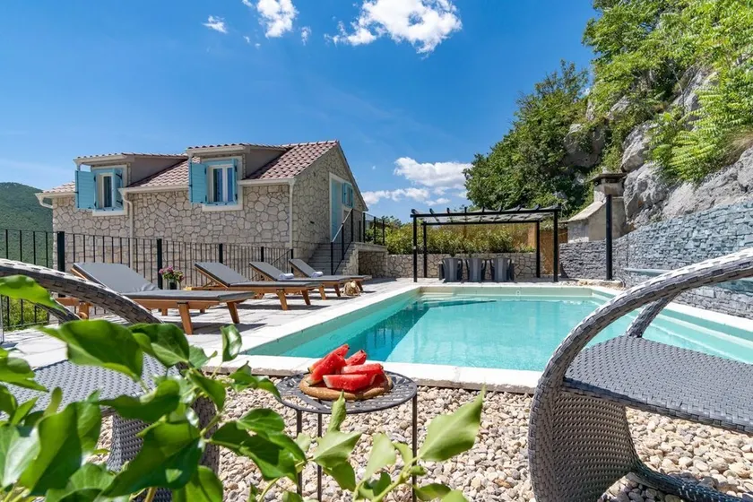 Villa June - Two Bedroom Villa, Sleeps 6 - Image 1