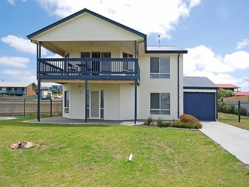 Sorrento Middleton - 190 Newell Ave - Pet Friendly - Image 1
