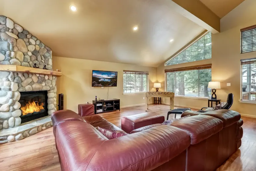 Sutter Trail Sparkles - Air Conditioned Large Family Home! - Image 1