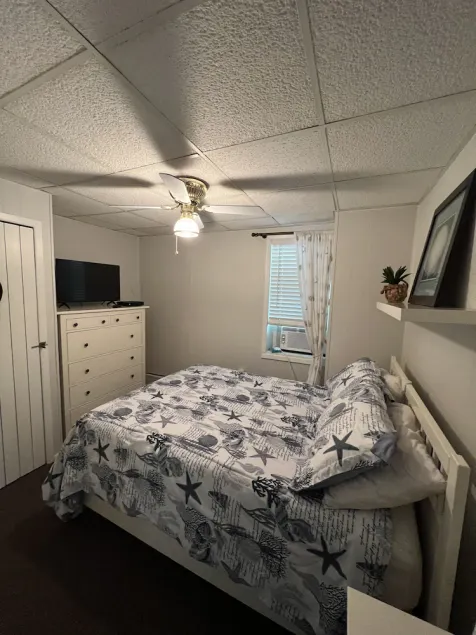 Beachy 3 bedroom 1 bath with outdoor shower steps away from the beach. Sleeps 6  - Image 1