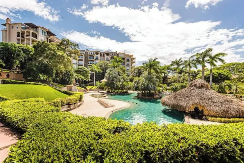 Matapalo 405✧ Oceanview Escape ✧ Large Pool and 24/7 Security! - Image 1