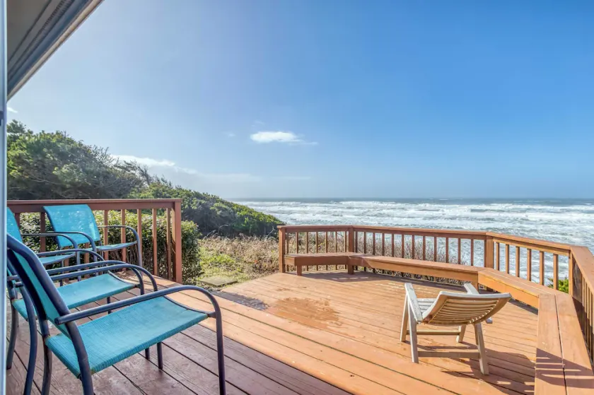 Beautiful, Family-Friendly South Beach Newport Oceanfront Home w/ Bunk Room! - Image 1