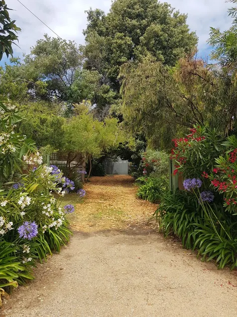 Blairgowrie cottage by the sea, private and tranquil. - Image 1