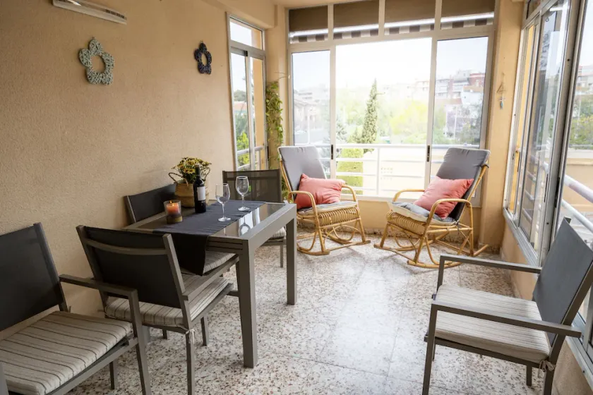 Pool Apartment, WiFi 100 Meter vom Strand entfernt. Neu renoviert Ideale Lage - Image 1