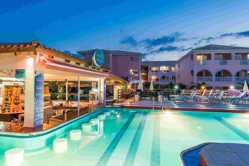 Savvas Hotel - Image 1