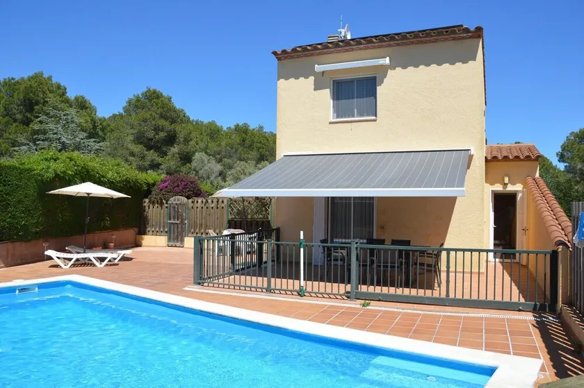 Ferienhaus \"Villa De Ensueño\" mit Bergblick, Pool und 2 Balkonen - Image 1