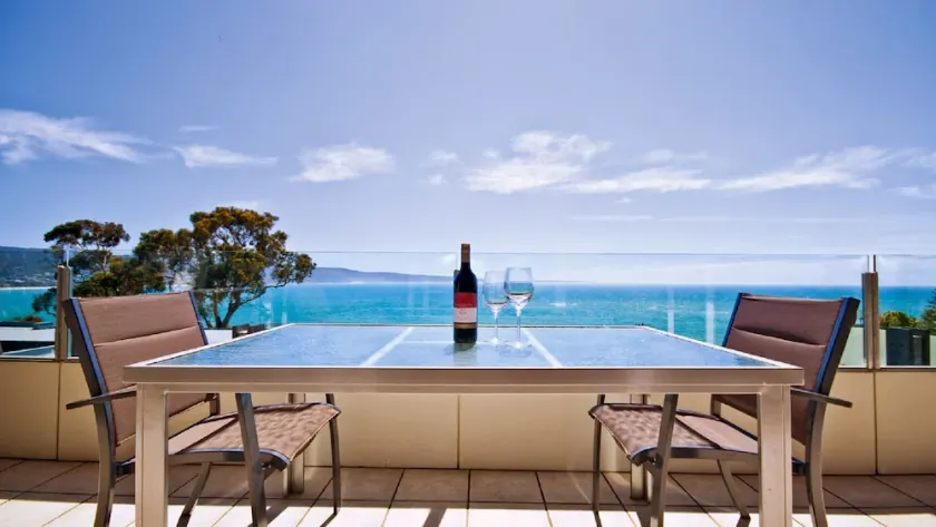 Spectacular Views Apartment: Bay Panorama - Image 1