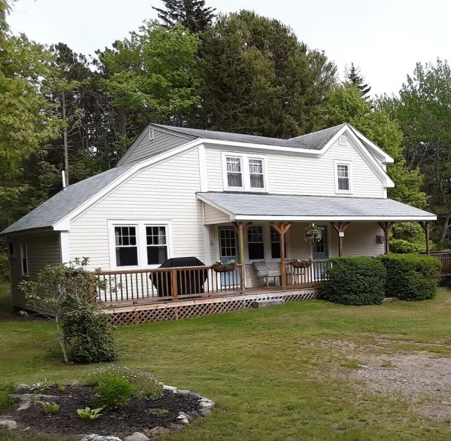 On Sebasco Estates, 4 Bedroom House, Ocean Views, Close to Beaches and Golfing. - Image 1