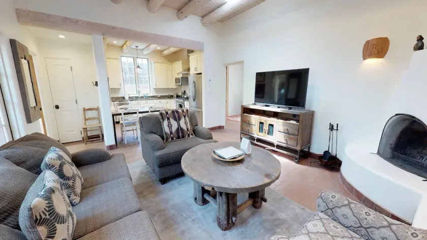 Cactus Casita -2/2-Downtown, Walk to Plaza! - Image 1