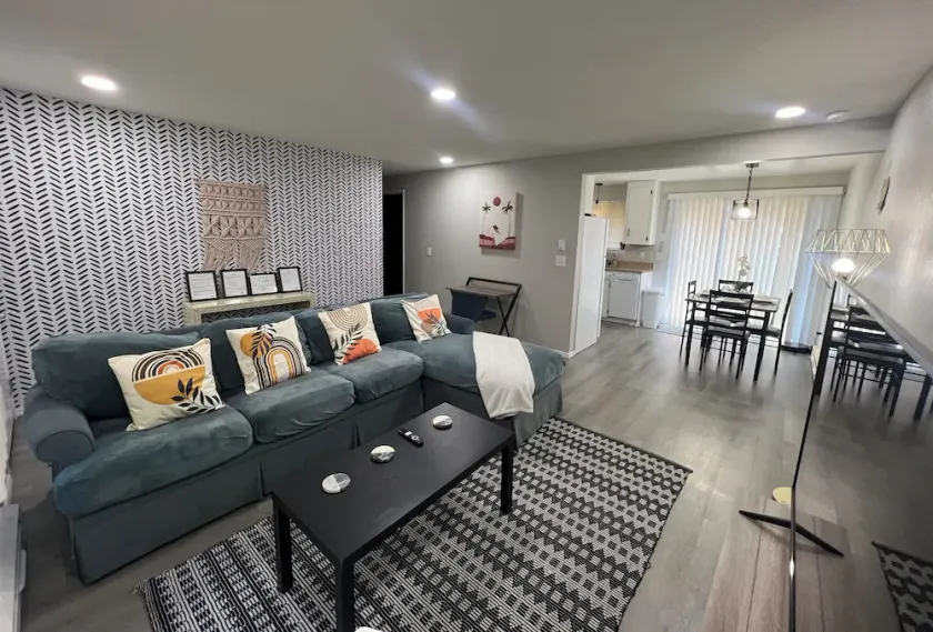 🔥🔥🔥CHIC, SPACIOUS, PRIVATE STAY: GREAT LOCATION🔥🔥🔥 - Image 1