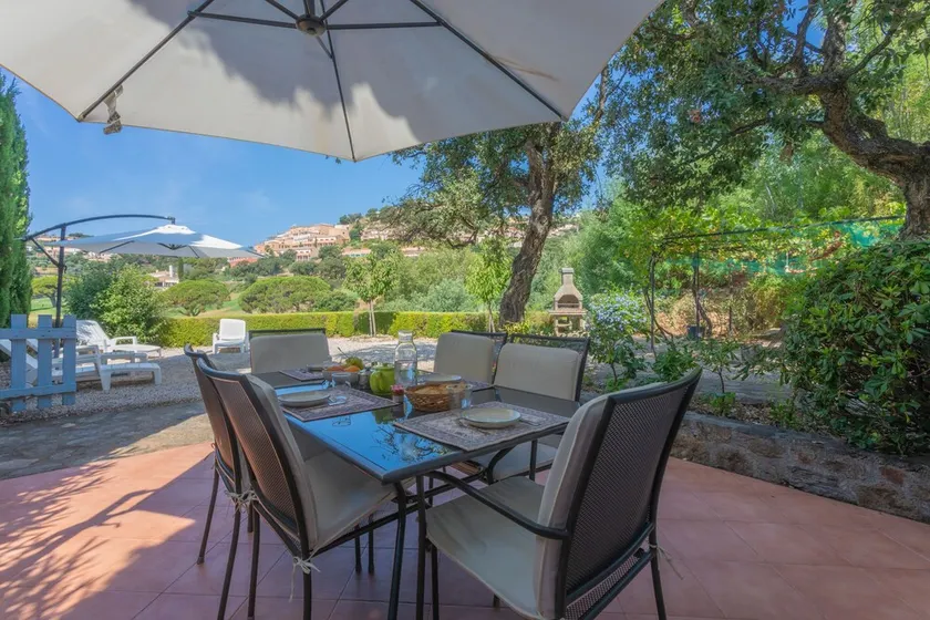 Appartement 'Bel 4p St-Maxime' avec terrasse privée, jardin privé et Wi-Fi - Image 1