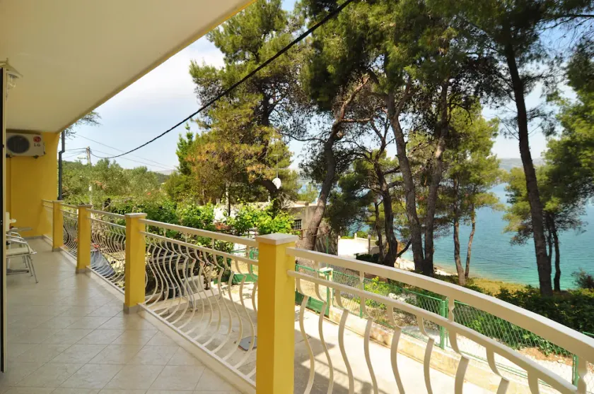 Apartment Sun A1, directly on the beach on Ciovo Island - Image 1