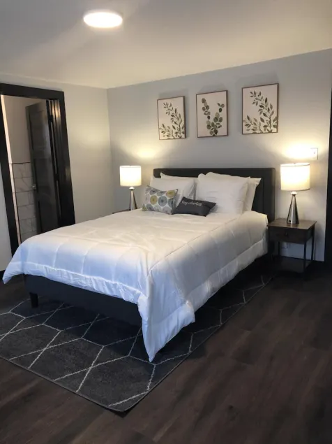 Modern Private Queen Studio Near Downtown Muskegon - Room #5 - Image 1