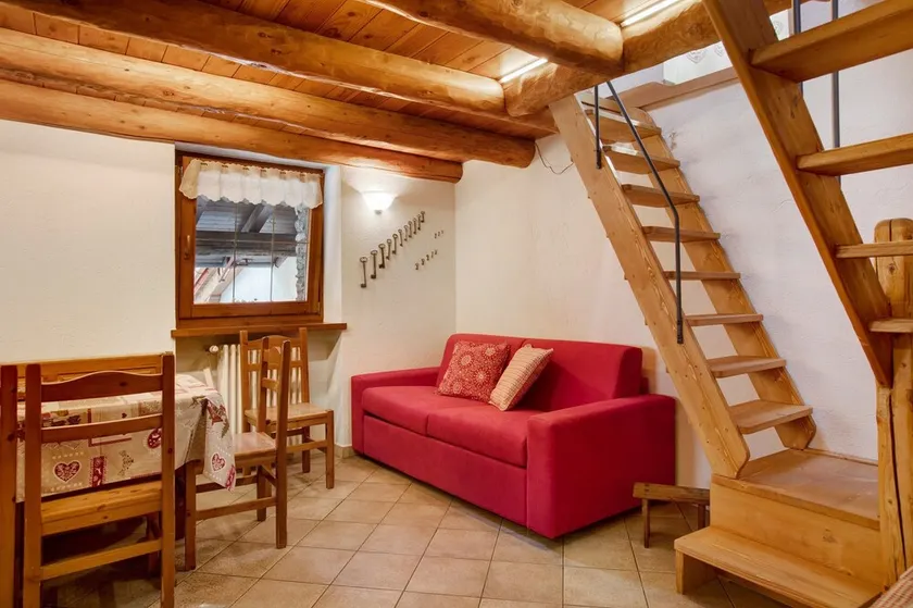 Apartment 'Sopra' with Balcony and Wi-Fi - Image 1