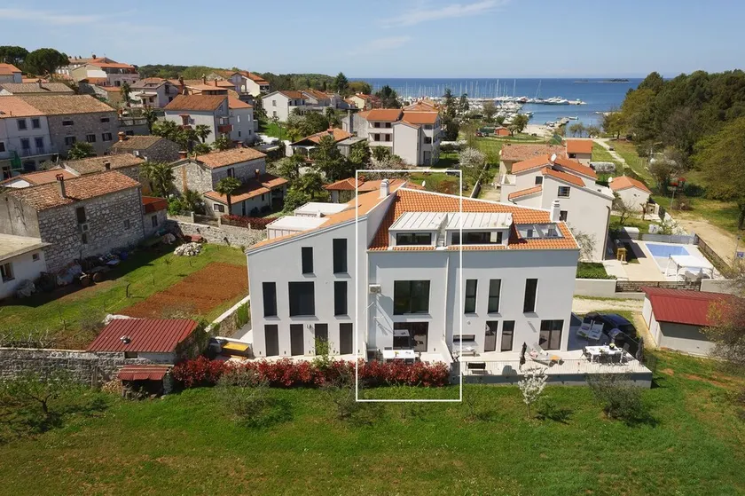 PREMIUM VACATION HOME WITH SEAVIEW - Image 1