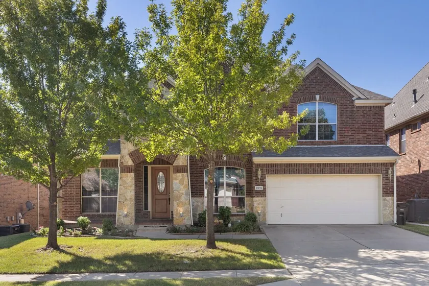 TCH - Spacious 4bd/3.5ba in Fort Worth with Office - Image 1