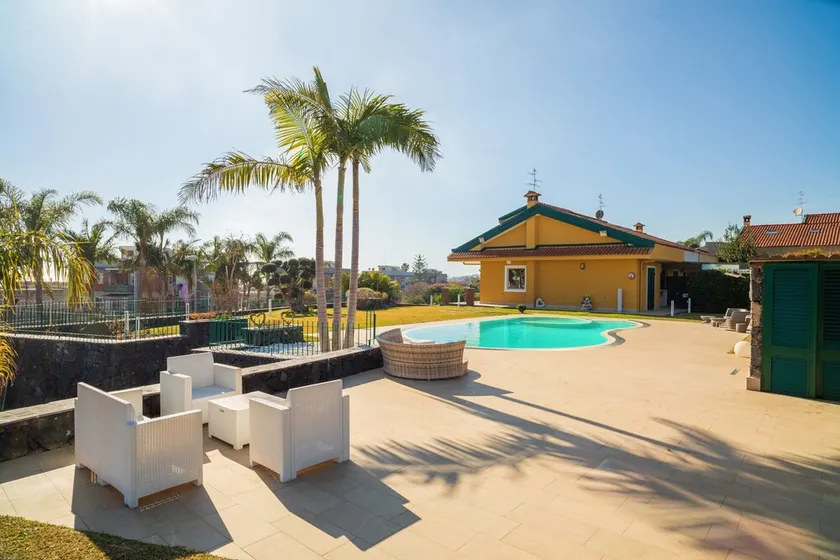 Appartement 'Villa Paradiso' avec vue sur la mer, piscine et Wi-Fi - Image 1